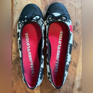 EUC Vintage y2k Harajuku Lovers Flats Black White Red Women's 9
